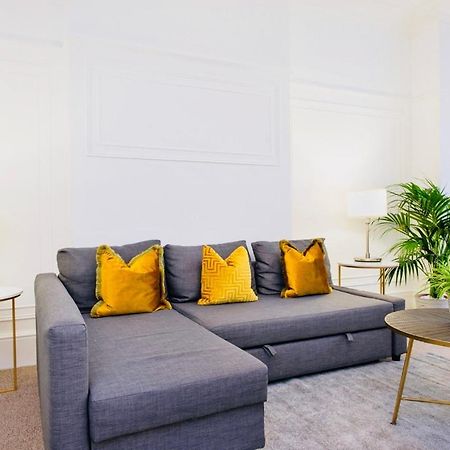 Spacious & Charming Garden Flat -Zone 2- Great For Central London Access 외부 사진
