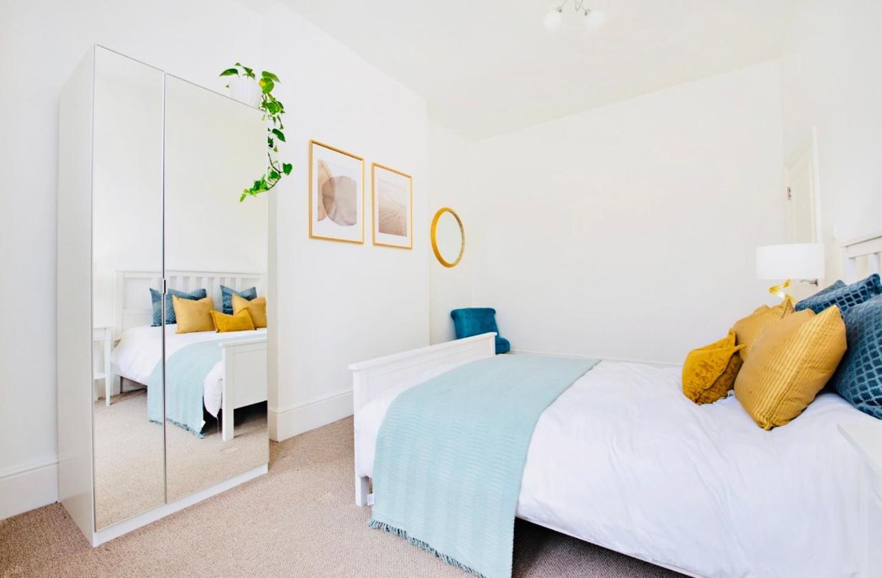 Spacious & Charming Garden Flat -Zone 2- Great For Central London Access 외부 사진