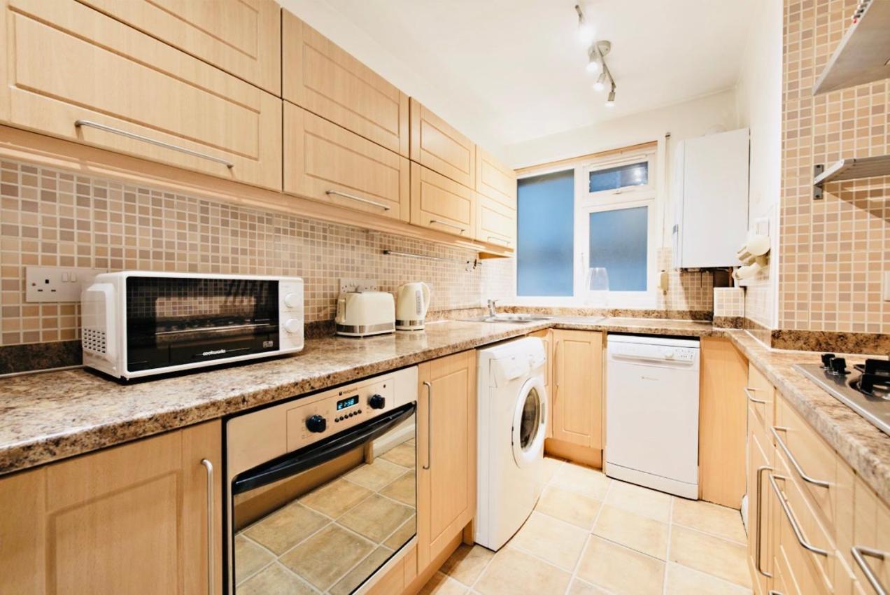 Spacious & Charming Garden Flat -Zone 2- Great For Central London Access 외부 사진